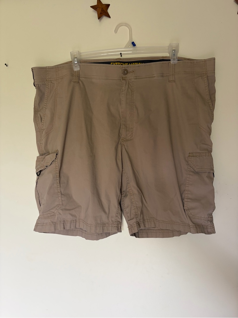 Lee Extreme mens big and tall, cargo shorts size 48 tan comfort flex